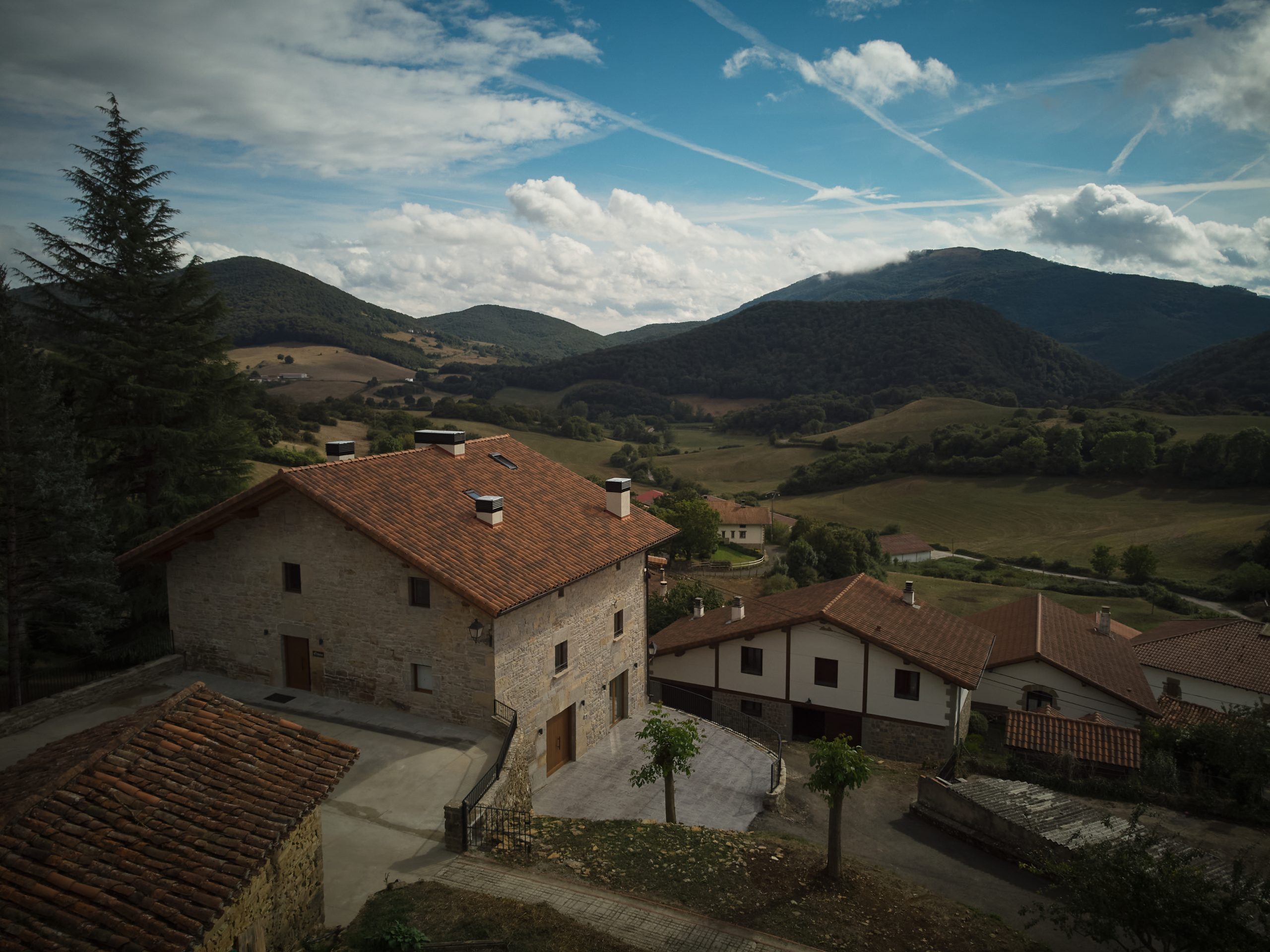 Apartamento Imotz turismo rural NavarraFachada de apartamentos rurales Aldalore en Etxaleku